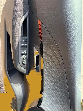 Peugeot 208 1.2 PureTech Active Pack picture 16