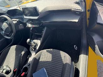 Peugeot 208 1.2 PureTech Active Pack picture 15
