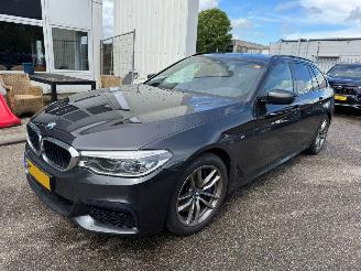 krockskadad bil auto BMW 5-serie Touring 540i AUTOMAAT xDrive High Executive 2018/12
