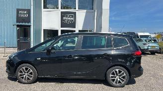 Opel Zafira Tourer picture 2