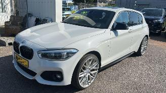 Voiture accidenté BMW 1-serie 120i  AUTOMAAT Centennial High Executive 2017/2
