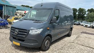 damaged commercial vehicles Mercedes eSprinter Mercedes-Benz eSprinter 2021/7