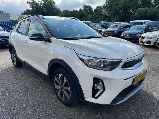 Kia Stonic 1.0 T-GDi MHEV DynamicPlusLine picture 6