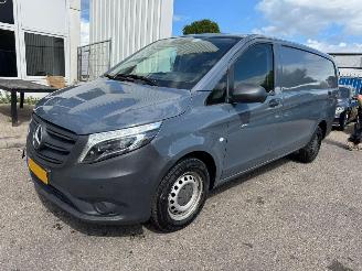 skadebil bedrijf Mercedes Vito 110 CDI Functional Lang 2021/10