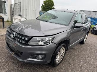 krockskadad bil auto Volkswagen Tiguan 1.4 TSI Sport&Style 2011/11
