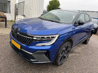 Damaged car Renault Austral 1.2 E-Tech full hybrid 200 techno esprit Alpine 2025/6