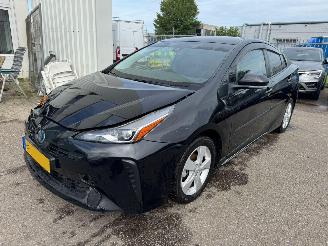 damaged passenger cars Toyota Prius 1.8 AUTOMAAT Dynamic 2022/1