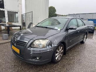 Voiture accidenté Toyota Avensis 1.8 VVTi Luna 2006/10