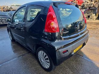 Peugeot 107 107, Hatchback, 2005 / 2014 1.0 12V picture 4