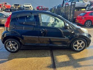 Peugeot 107 107, Hatchback, 2005 / 2014 1.0 12V picture 7