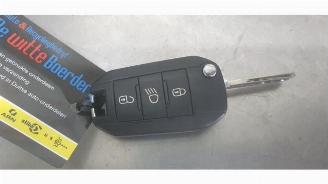 Peugeot 308 308 SW (L4/L9/LC/LJ/LR), Combi 5-drs, 2014 / 2021 1.2 12V e-THP PureTech 130 picture 5