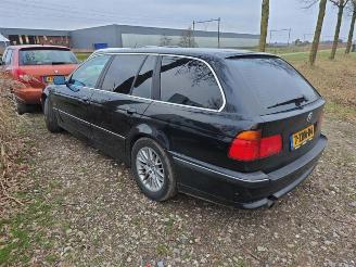 Salvage car BMW 5-serie 5 serie Touring (E39), Combi, 1996 / 2004 520i 24V 1997/12