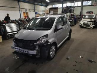 krockskadad bil auto Toyota Aygo Aygo (B10), Hatchback, 2005 / 2014 1.0 12V VVT-i 2010/10