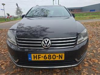 Coche siniestrado Volkswagen Passat Passat Variant (365), Combi, 2010 / 2015 1.6 TDI 16V Bluemotion 2013/3