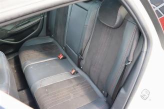 Peugeot 308 308 SW (L4/L9/LC/LJ/LR), Combi 5-drs, 2014 / 2021 1.2 12V e-THP PureTech 130 picture 29