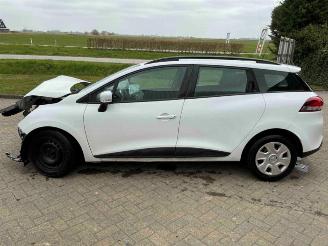 Renault Clio Clio IV Estate/Grandtour (7R), Combi 5-drs, 2012 / 2021 1.5 Energy dCi 90 FAP picture 6