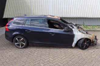 demontáž osobní automobily Volvo V-60 V60 I (FW/GW), Combi, 2010 / 2018 2.4 D6 20V AWD Twin Engine Plug-in Hybrid 2015/12