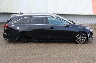 Kia Cee d Ceed Sportswagon (CDF), Combi 5-drs, 2018 1.5 T-GDI 16V Eco-Dynamics+ picture 2