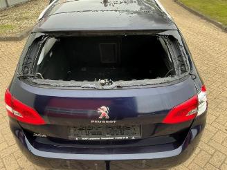 Peugeot 308 308 SW (L4/L9/LC/LJ/LR), Combi 5-drs, 2014 / 2021 1.2 12V e-THP PureTech 130 picture 17