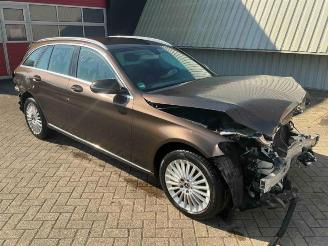 Vrakbiler auto Mercedes C-klasse C Estate (S205), Combi, 2014 / 2021 C-180 1.6 16V BlueEfficiency 2017/8