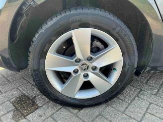 Skoda Octavia Octavia Combi (5EAC), Combi 5-drs, 2012 / 2020 1.6 TDI Greenline 16V picture 32