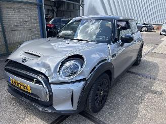 Mini Electric CAMDEN EDITION 33KWh picture 2