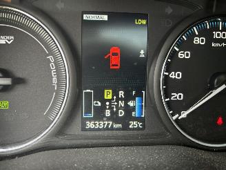 Mitsubishi Outlander 2.0 PHEV INSTYLE+ X-LINE picture 9