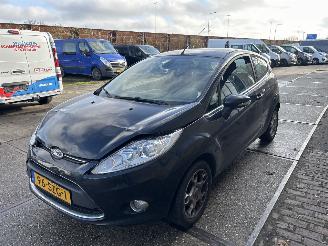Vaurioauto  passenger cars Ford Fiesta 1.25 TITANIUM 2012/1