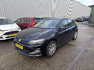 krockskadad bil auto Volkswagen Polo 1.0 TSI Comfortline 2019/6