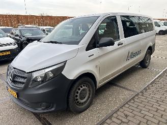 Voiture accidenté Mercedes Vito e-VITO TOURER PRO L3 2019/7