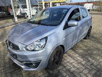 skadebil auto Mitsubishi Space-star 1.0 COOL+ 2019/3