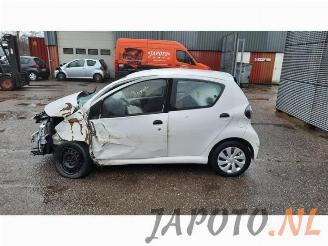 Toyota Aygo Aygo (B10), Hatchback, 2005 / 2014 1.0 12V VVT-i picture 2