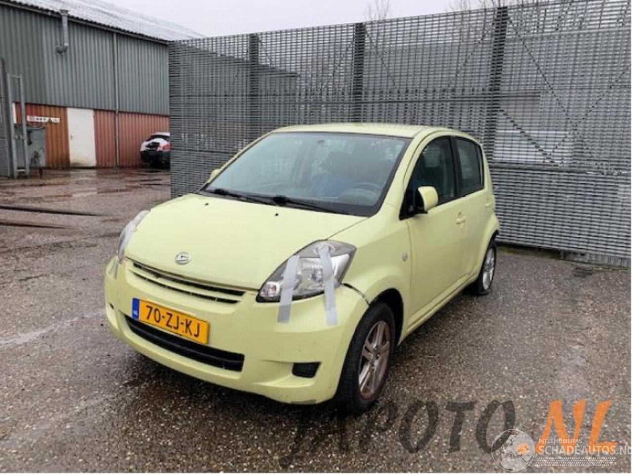 Daihatsu Sirion Sirion 2 (M3), Hatchback, 2005 1.3 16V DVVT