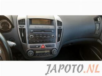 Kia Cee d Cee'd Sporty Wagon (EDF), Combi, 2007 / 2012 2.0 16V picture 14