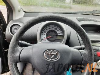 Toyota Aygo Aygo (B10), Hatchback, 2005 / 2014 1.0 12V VVT-i picture 11