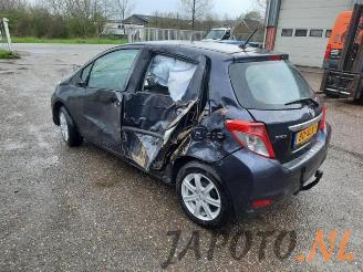 Toyota Yaris Yaris III (P13), Hatchback, 2010 / 2020 1.0 12V VVT-i picture 3