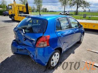 Toyota Yaris Yaris II (P9), Hatchback, 2005 / 2014 1.3 16V VVT-i picture 4