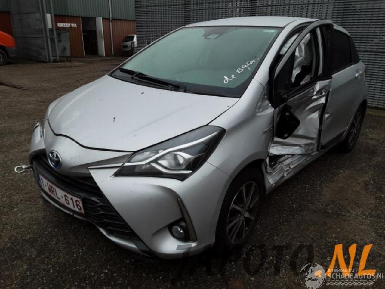 Toyota Yaris Yaris III (P13), Hatchback, 2010 / 2020 1.5 16V Hybrid