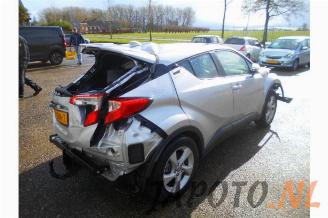 Toyota C-HR C-HR (X1,X5), SUV, 2016 1.8 16V Hybrid picture 4