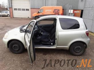 Toyota Yaris Yaris (P1), Hatchback, 1999 / 2005 1.3 16V VVT-i picture 10
