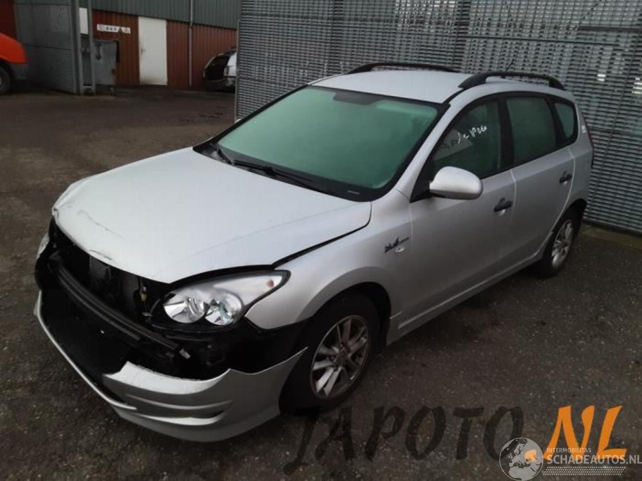 Hyundai I-30 i30 Crosswagon (WWH), Combi, 2007 / 2012 1.4 CVVT 16V