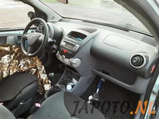 Toyota Aygo Aygo (B10), Hatchback, 2005 / 2014 1.0 12V VVT-i picture 10