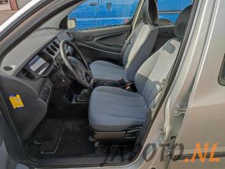 Daihatsu Young-rv YRV (M2), Hatchback, 2000 / 2006 1.0 12V DVVT STi picture 9