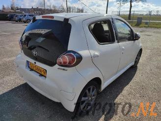 Toyota Aygo Aygo (B10), Hatchback, 2005 / 2014 1.0 12V VVT-i picture 5