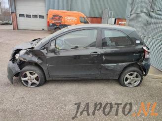 Toyota Yaris Yaris II (P9), Hatchback, 2005 / 2014 1.3 16V VVT-i picture 2