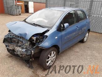 demontáž osobní automobily Toyota Yaris Yaris II (P9), Hatchback, 2005 / 2014 1.3 16V VVT-i 2006/8