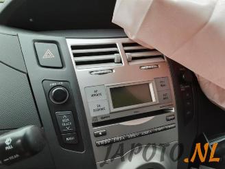 Toyota Yaris Yaris II (P9), Hatchback, 2005 / 2014 1.3 16V VVT-i picture 12