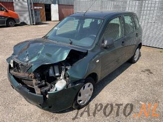 Coche siniestrado Mazda 2 2 (NB/NC/ND/NE), Hatchback, 2003 / 2007 1.4 16V 2006/1