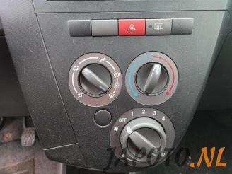 Daihatsu Cuore Cuore (L251/271/276), Hatchback, 2003 1.0 12V DVVT picture 12