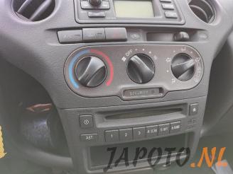 Toyota Yaris Yaris (P1), Hatchback, 1999 / 2005 1.3 16V VVT-i picture 16